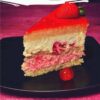 Tort cu mousse de zmeura