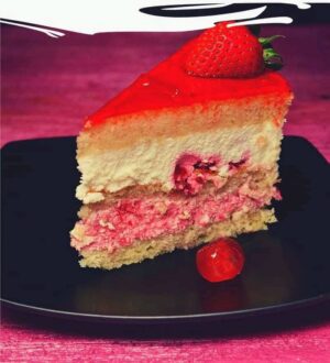 Tort cu mousse de zmeura | Florarie în Tulcea - Uca Flowers