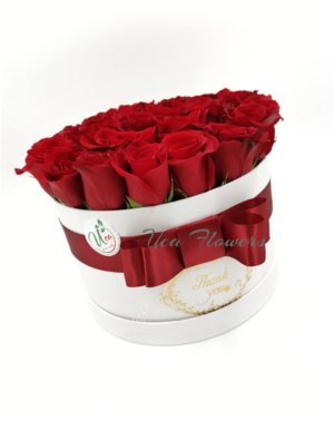 Cutie cu 30 trandafiri | Florarie în Tulcea - Uca Flowers & Candles